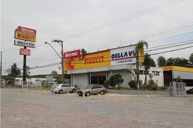 Foto de Della Via Pneus - Araucária / PR
