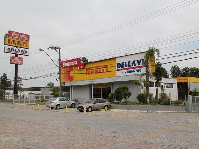 Della Via Pneus - Araucária / PR