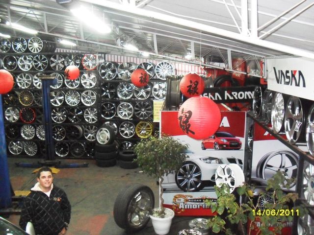 Foto de Amorimoto Rodas e Pneus - Curitiba / PR